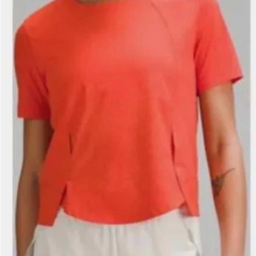 Lululemon Lightweight Stretch Run
Short Sleeve T-shirt